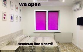 Сонячна студія на 1 поверсі на метро Васильківська, ВДНГ